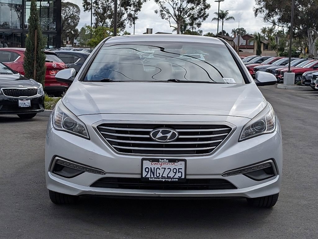 Used 2015 Hyundai Sonata SE w/ Option Group 09 FWD image 8