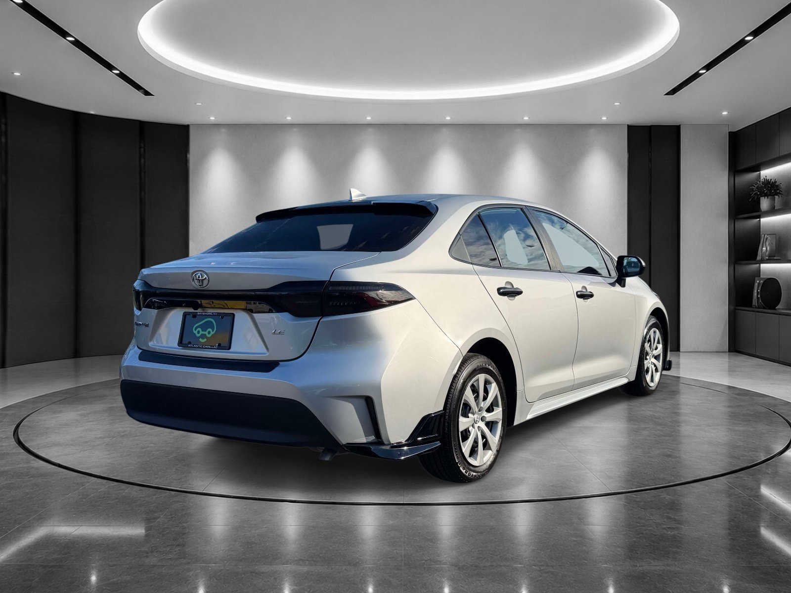 Used 2023 Toyota Corolla LE w/ Carpet Mat Package (TMS) FWD image 5