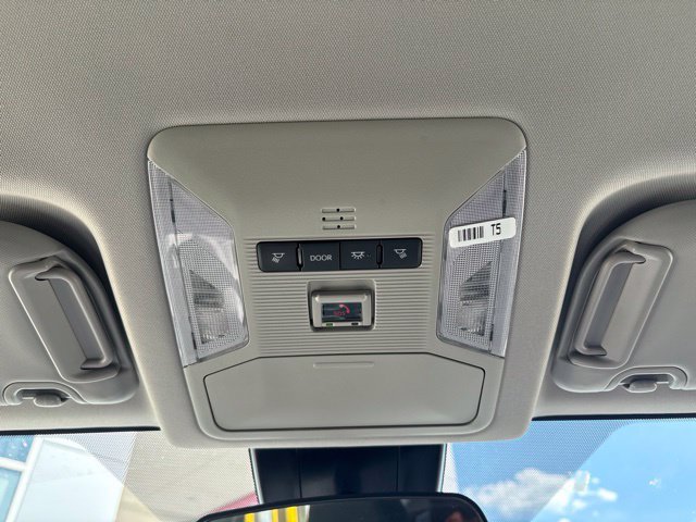 Used 2025 Toyota RAV4 XLE AWD/4WD image 22