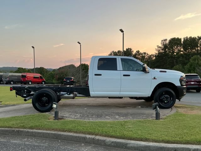 New 2027 RAM 3500 Tradesman AWD/4WD image 8