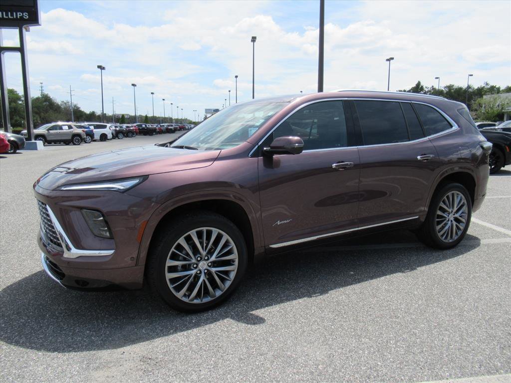 Used 2025 Buick Enclave Avenir w/ Super Cruise Package AWD/4WD image 4