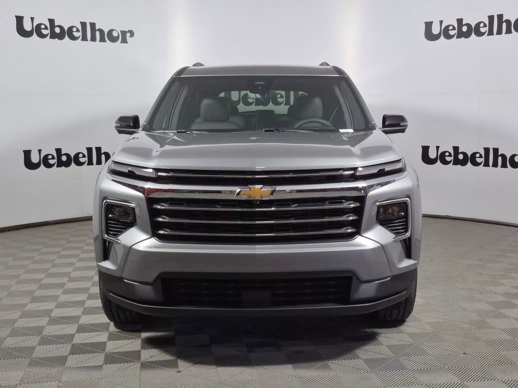 New 2026 Chevrolet Traverse LT image 2