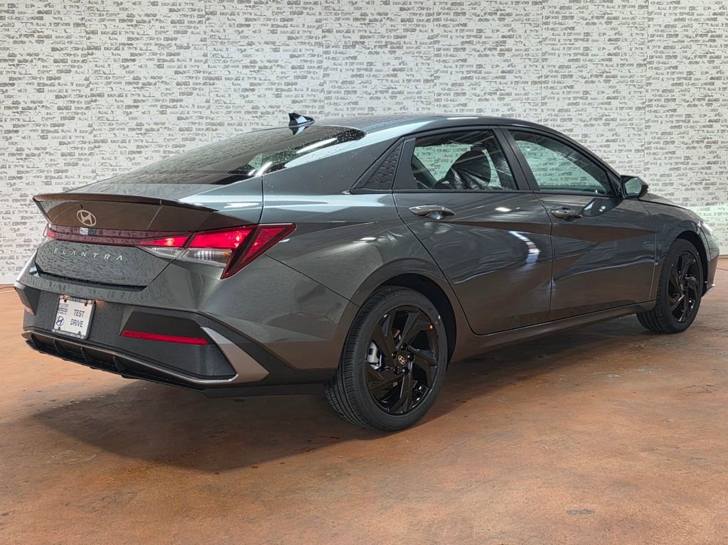 New 2026 Hyundai Elantra SEL Sport Premium FWD image 5