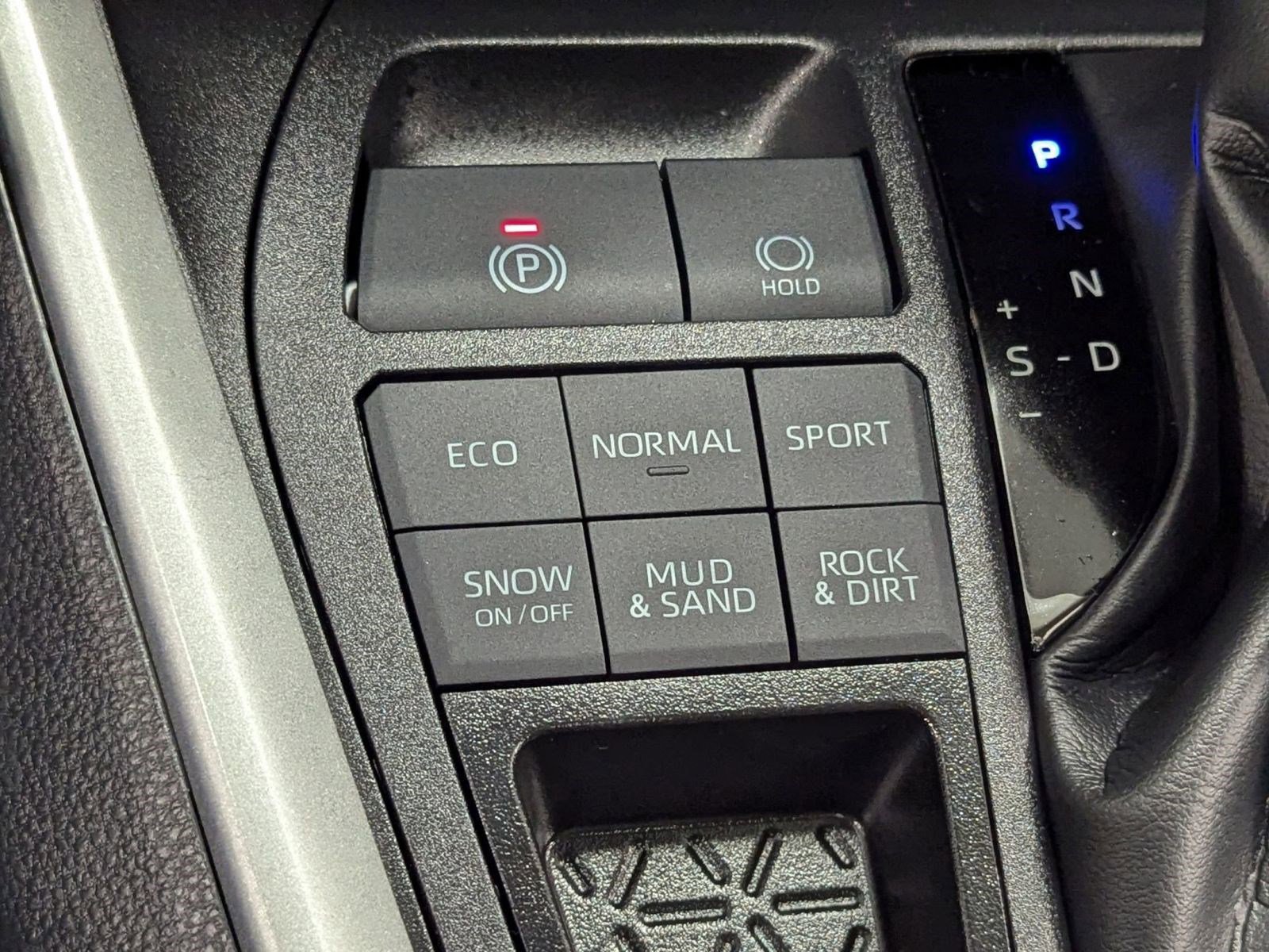 New 2025 Toyota RAV4 XLE image 29