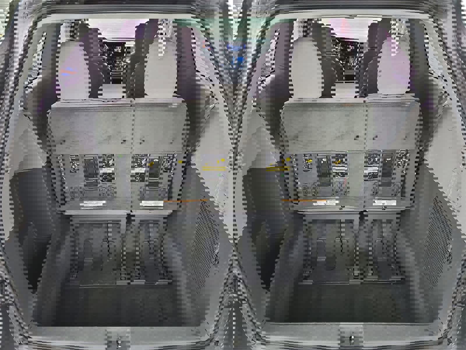 Used 2016 Toyota Sienna L image 34