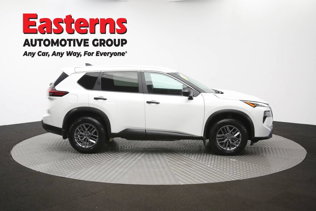 Used 2024 Nissan Rogue S AWD/4WD image 46