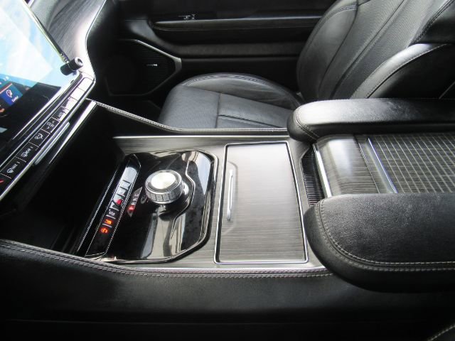 Used 2024 Jeep Wagoneer Series II w/ Flexible Seating Group image 45