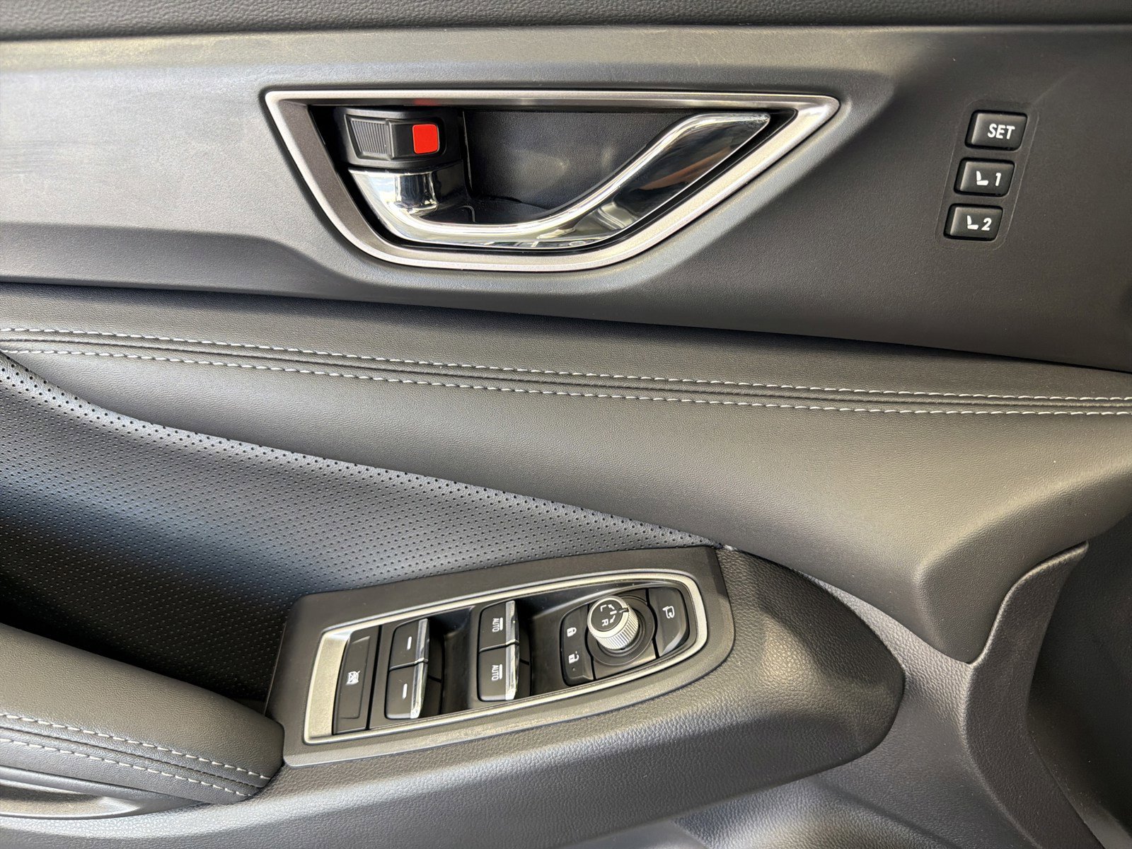 Certified 2025 Subaru Ascent Limited AWD/4WD image 19