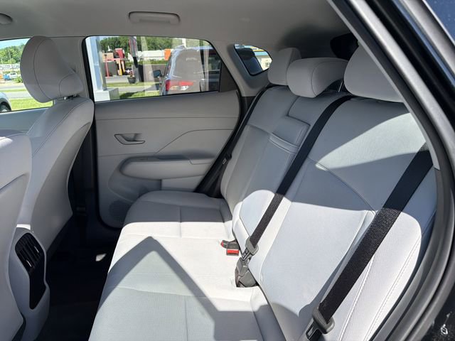 Used 2025 Hyundai Kona SEL AWD/4WD image 12