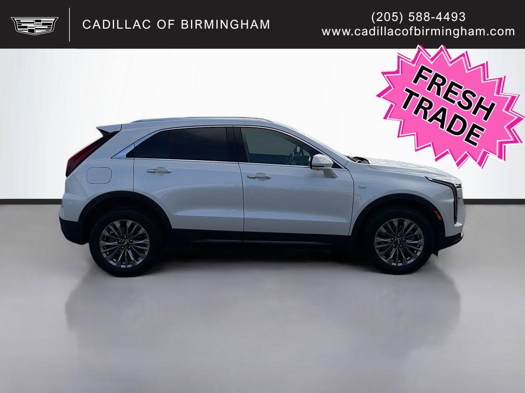 Certified 2025 Cadillac XT4 Premium Luxury w/ Cold Weather Package image 4