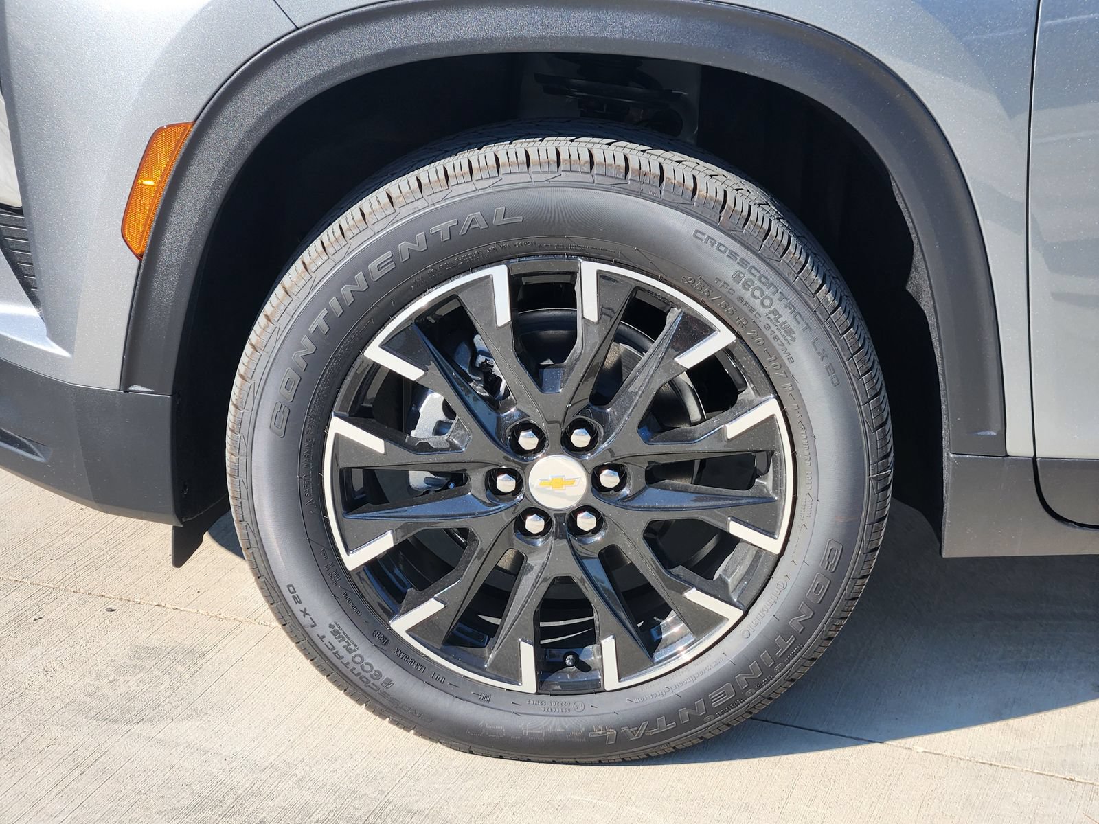 New 2026 Chevrolet Traverse LT w/ Sun and Wheel Package AWD/4WD image 11