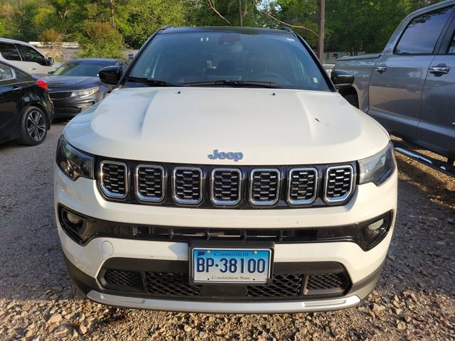 Used 2024 Jeep Compass Limited image 2