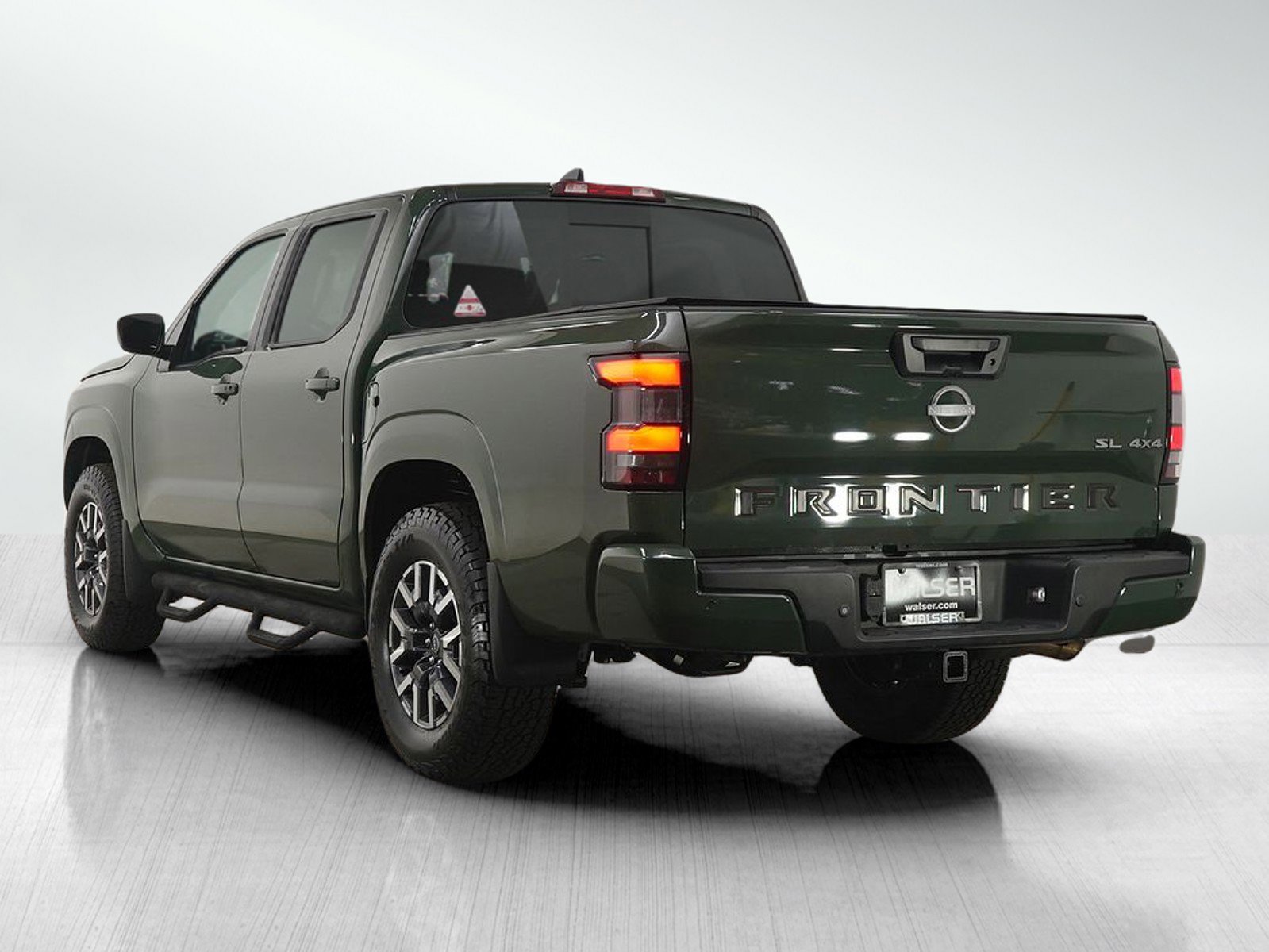 Used 2024 Nissan Frontier SL w/ Technology Package image 3