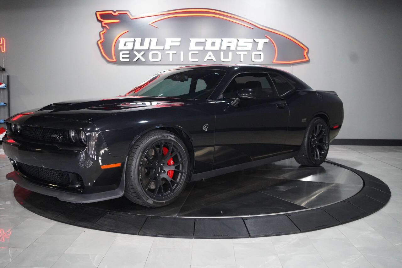 Used 2015 Dodge Challenger SRT Hellcat image 2