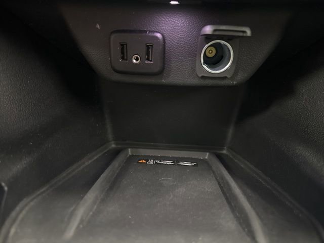 Used 2023 Chevrolet Traverse LT FWD image 18