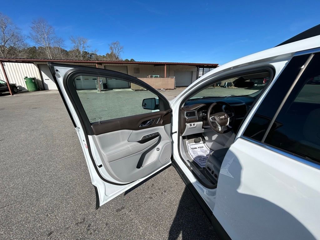 Used 2018 GMC Acadia SLT image 29