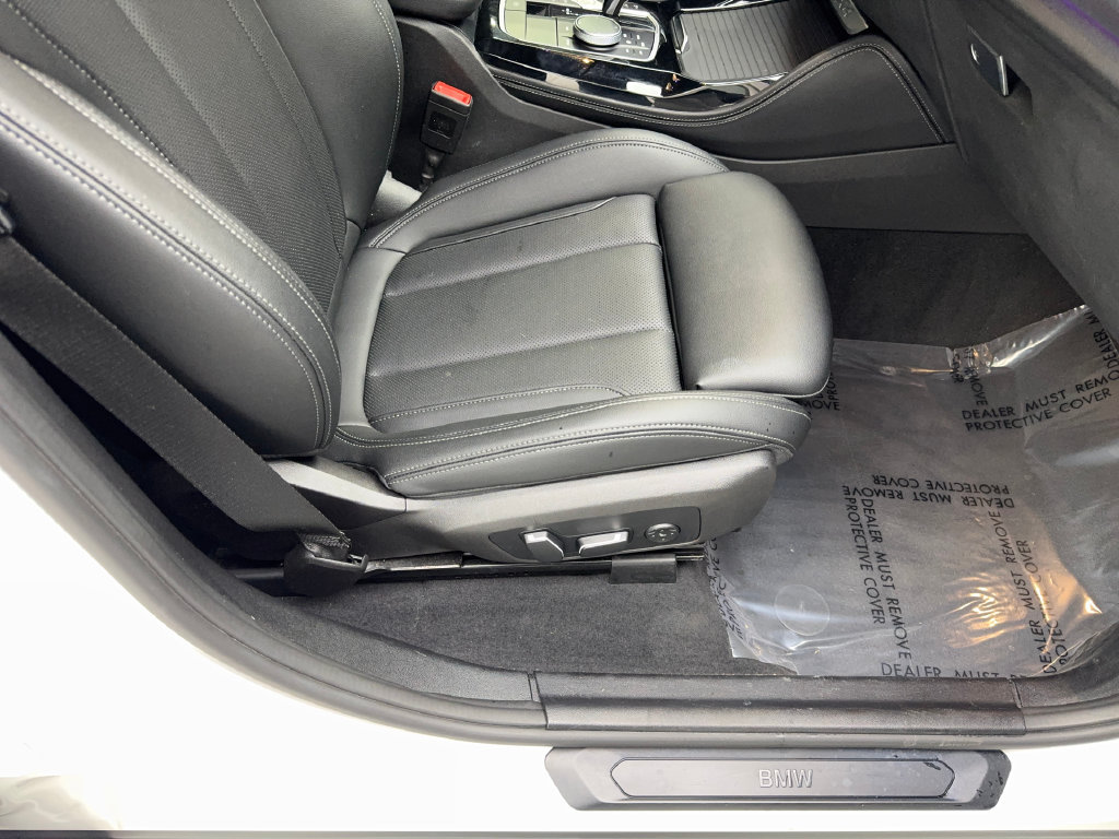 Used 2024 BMW X4 xDrive30i AWD/4WD image 46