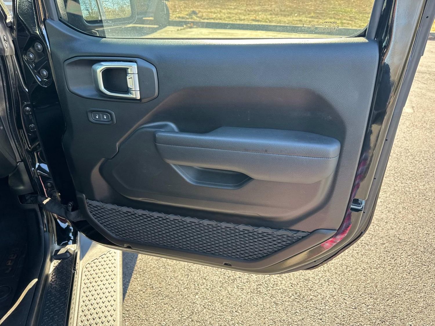 Used 2025 Jeep Gladiator Rubicon w/ Convenience Group image 22