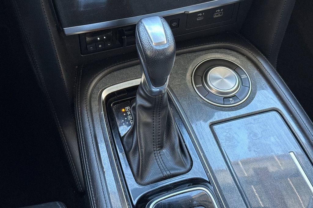 Used 2022 Nissan Armada SV image 31