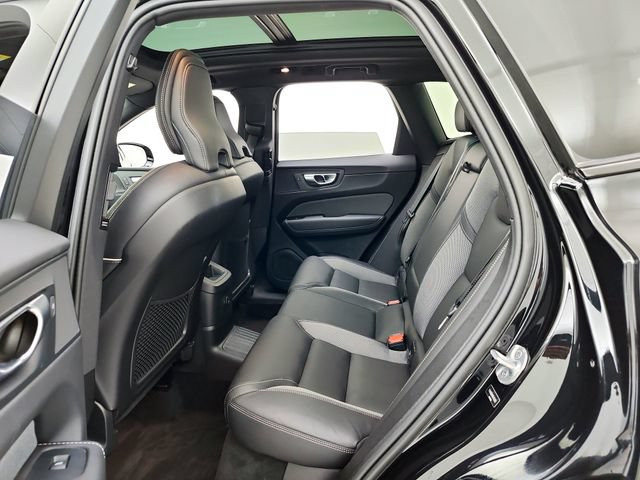 Used 2024 Volvo XC60 T8 Ultimate w/ Protection Package Premier AWD/4WD image 27