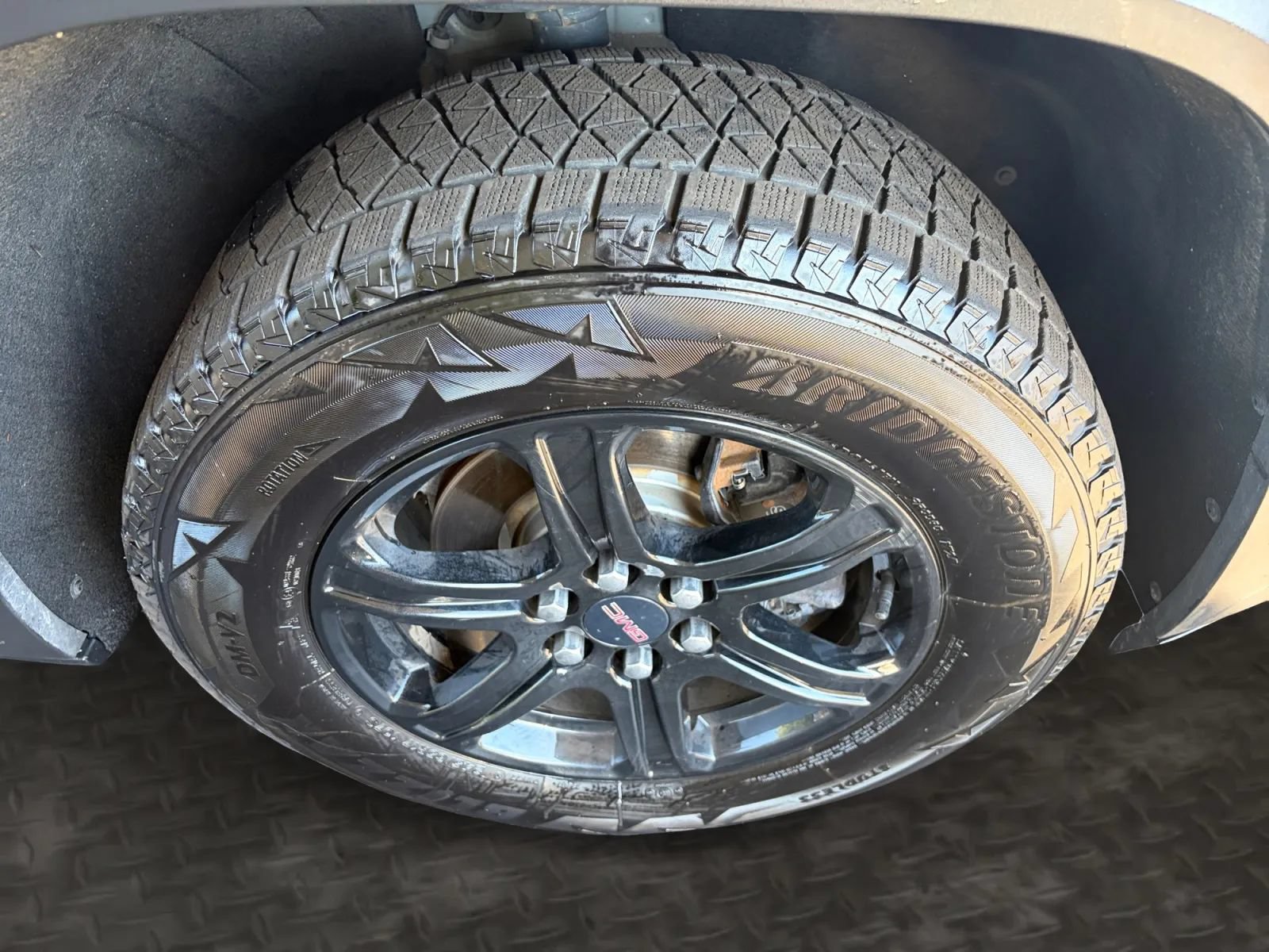 Used 2022 GMC Acadia AT4 w/ Technology Package AWD/4WD image 40