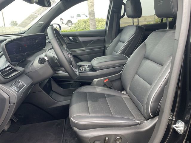 Used 2025 Buick Enclave Sport Touring image 18