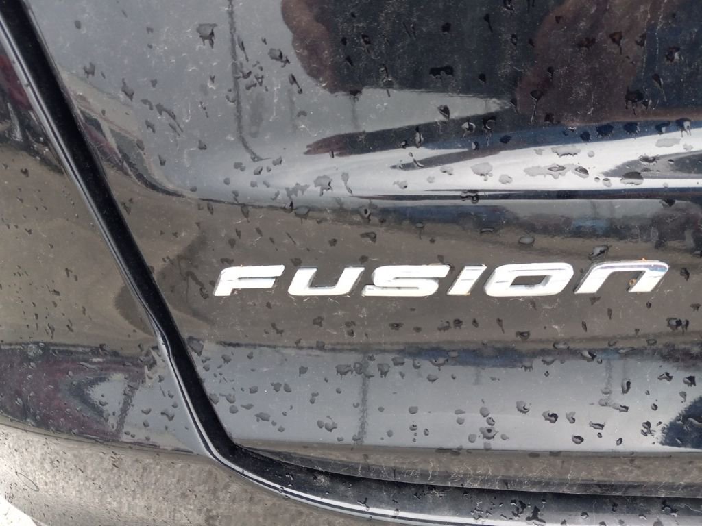 Used 2020 Ford Fusion SE FWD image 7