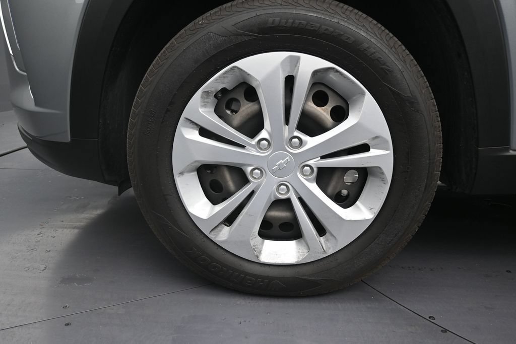 Used 2025 Chevrolet Trax LS FWD image 9