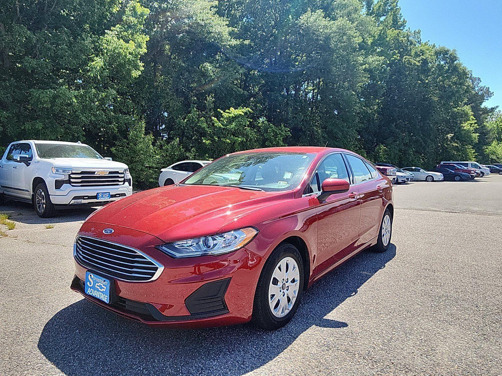 Used 2019 Ford Fusion S FWD image 1