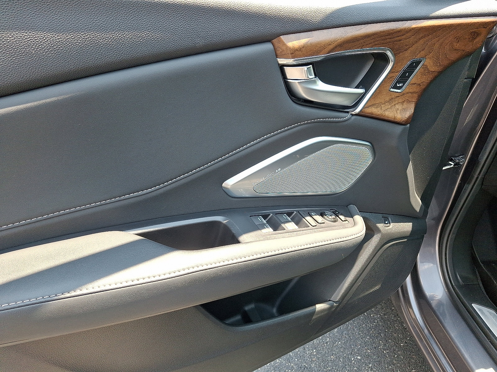 Used 2020 Acura RDX AWD w/ Advance Package image 12