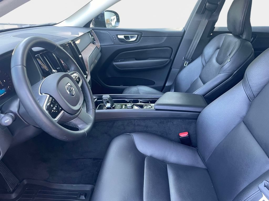Used 2023 Volvo XC60 B5 Plus w/ Climate Package AWD/4WD image 21