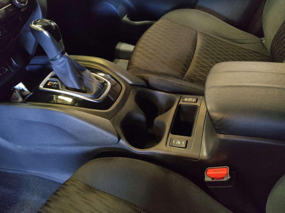Used 2019 Nissan Rogue SV FWD image 26