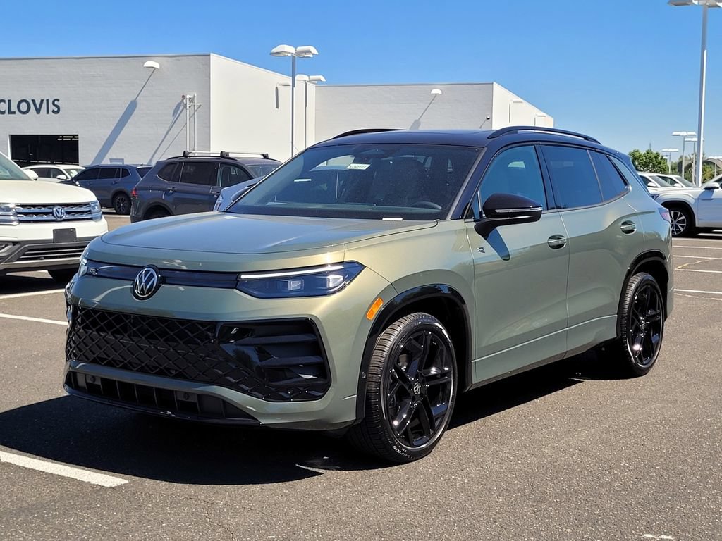 New 2026 Volkswagen Tiguan SE R-Line FWD image 9