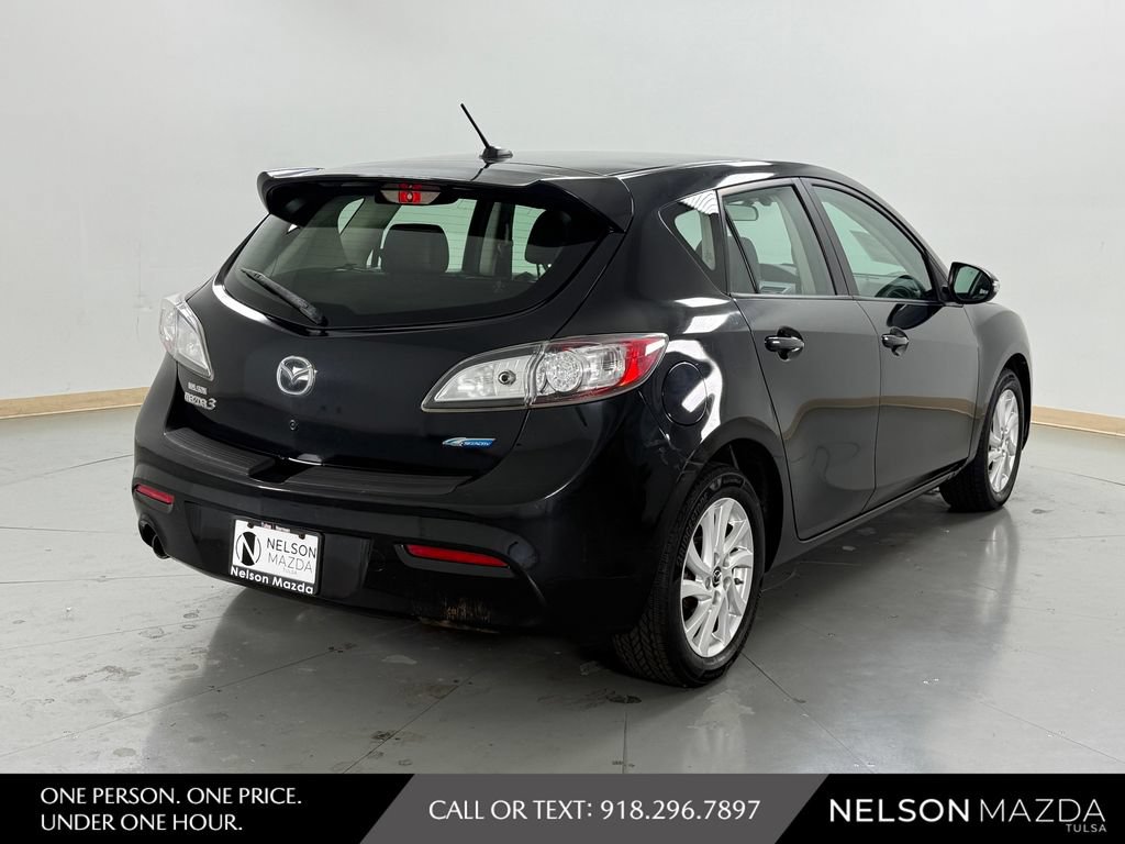 Used 2013 MAZDA MAZDA3 i Grand Touring w/ Tech Pkg FWD image 6