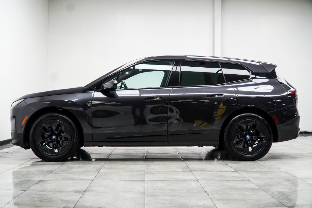 Used 2024 BMW iX xDrive50 w/ Convenience Package AWD/4WD image 14