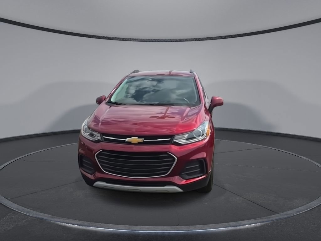 Used 2022 Chevrolet Trax LT w/ LT Convenience Package image 3