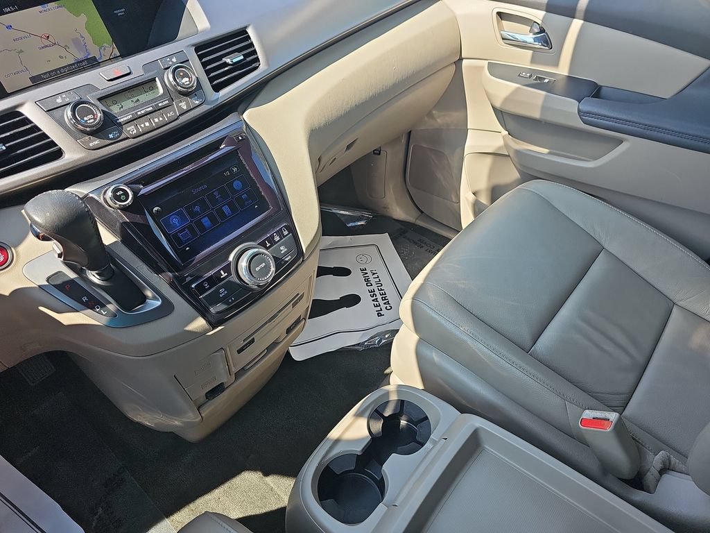 Used 2016 Honda Odyssey Touring Elite image 25