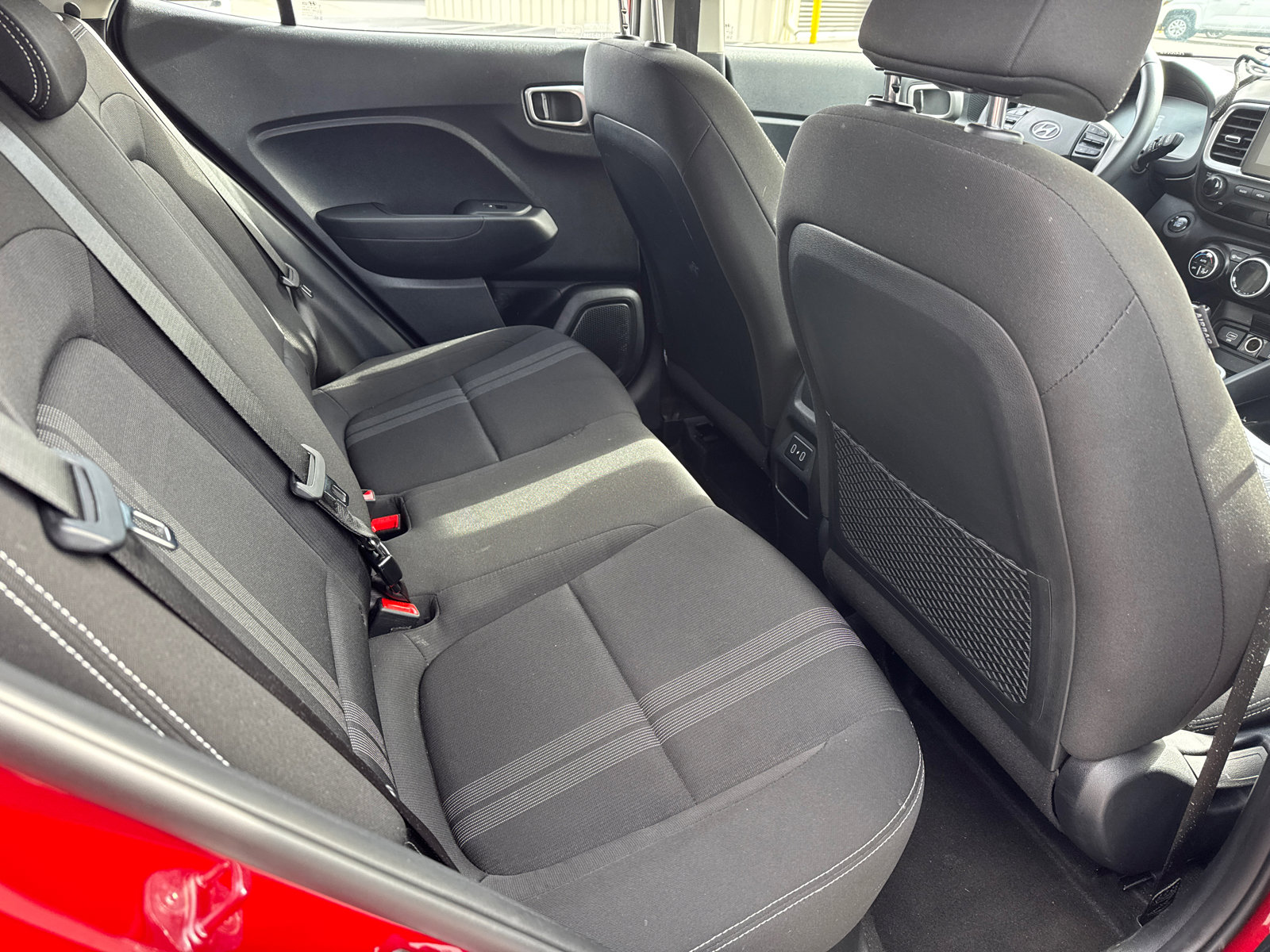 Used 2025 Hyundai Venue SEL image 15