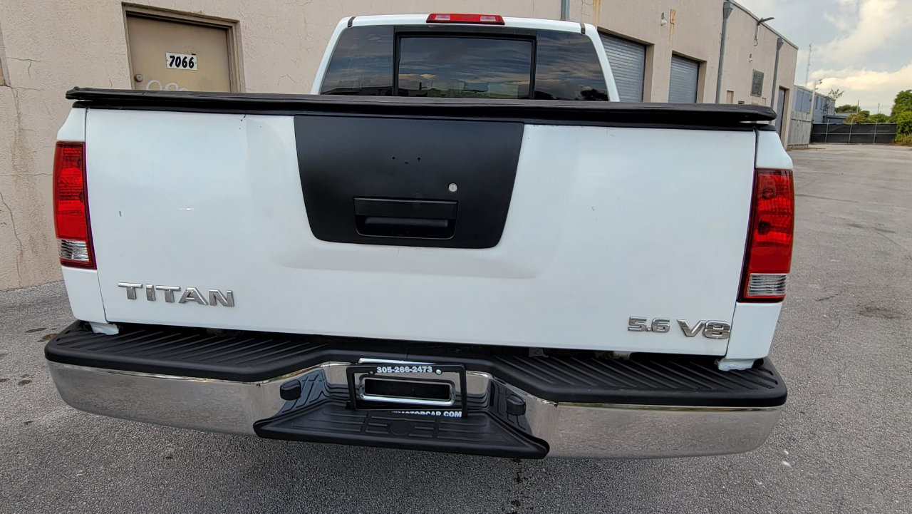 Used 2007 Nissan Titan SE image 2