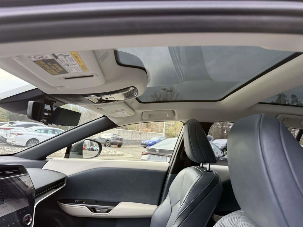 Used 2023 Lexus RZ 450e Premium w/ Technology Package image 21