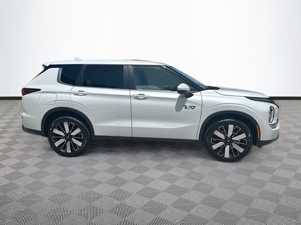 New 2026 Mitsubishi Outlander SE AWD/4WD image 4
