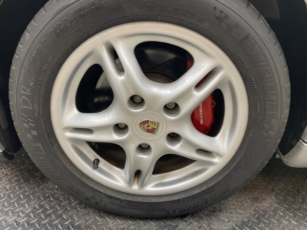 Used 2000 Porsche Boxster image 39