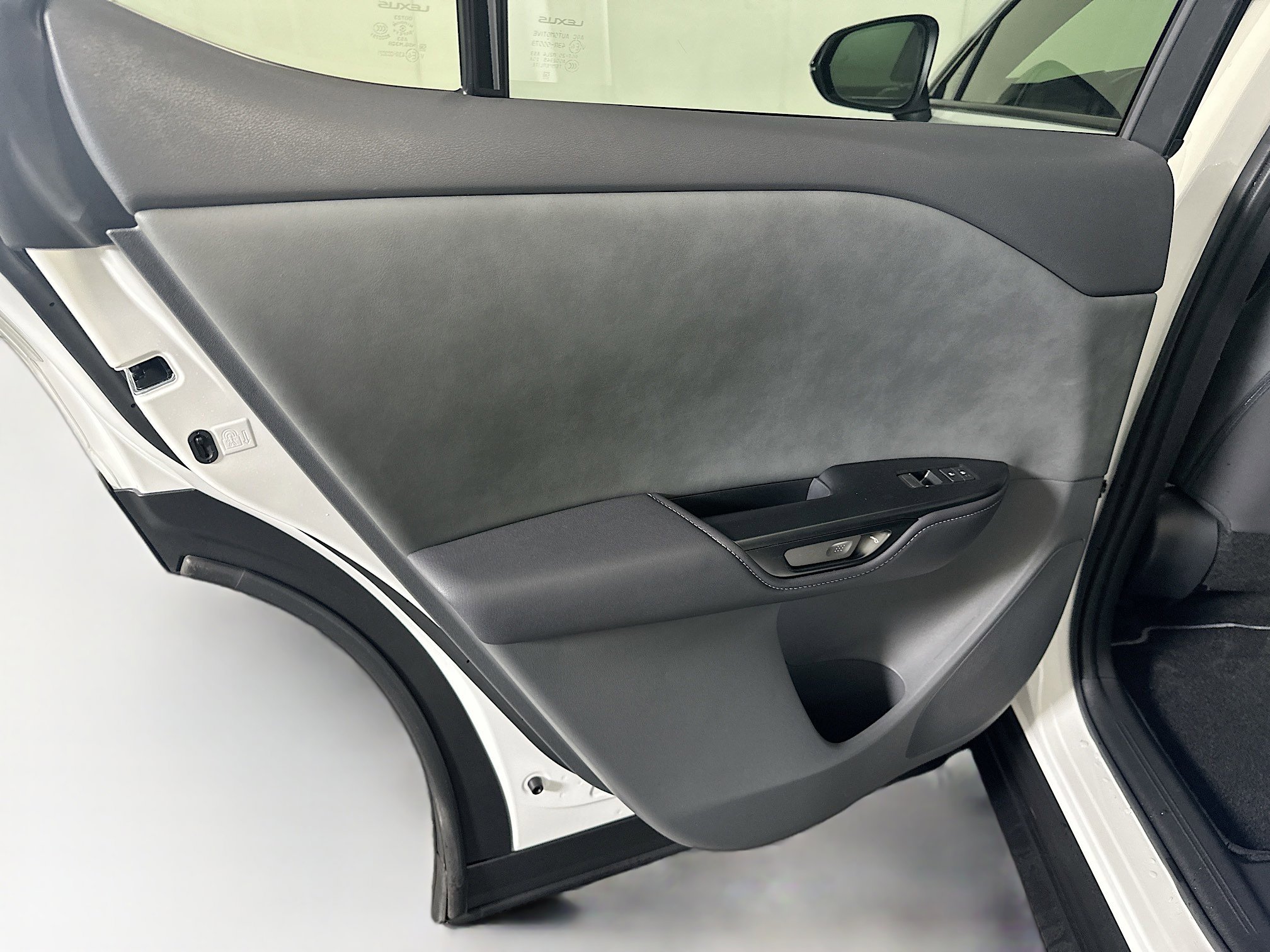 Used 2023 Lexus RZ 450e Premium w/ Technology Package image 28