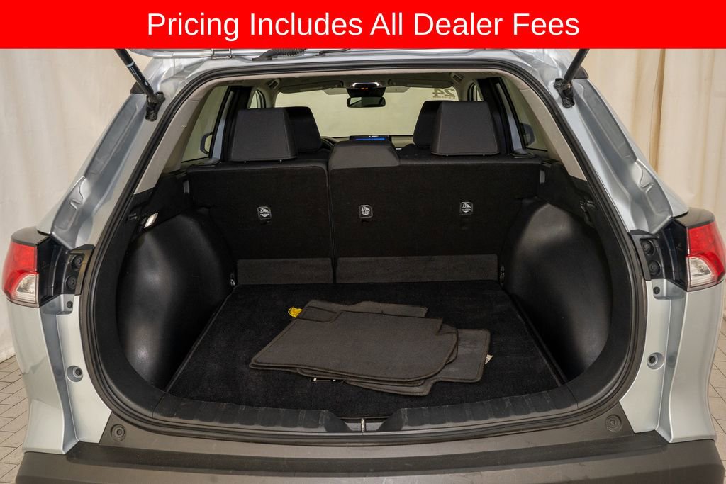 Used 2024 Toyota Corolla Cross LE AWD/4WD image 5