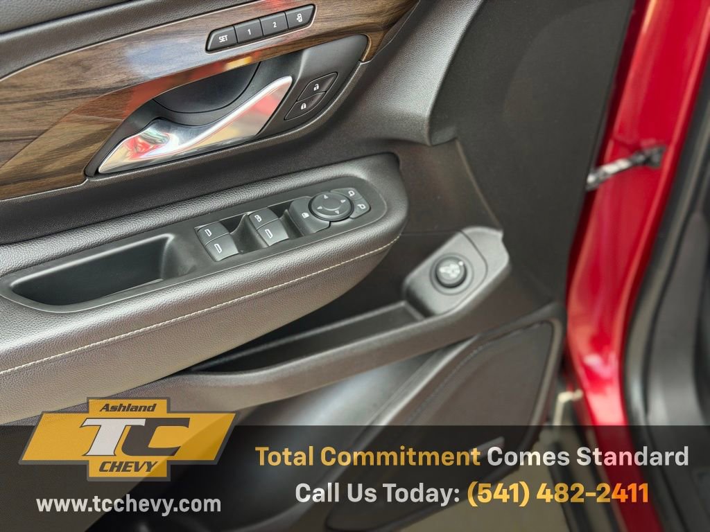 Used 2019 GMC Terrain Denali w/ Advanced Safety Package image 11