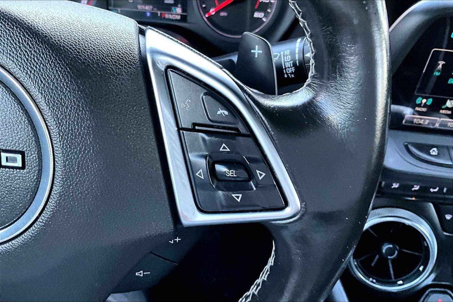 Used 2018 Chevrolet Camaro LT w/ Technology Package RWD image 17