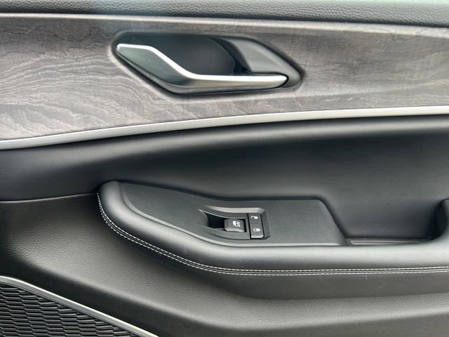 Used 2023 Jeep Grand Cherokee L Limited AWD/4WD image 21