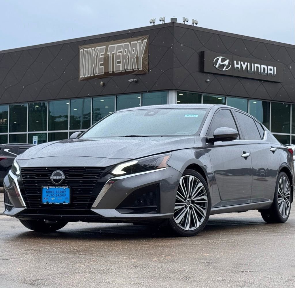 Used 2023 Nissan Altima 2.5 SL