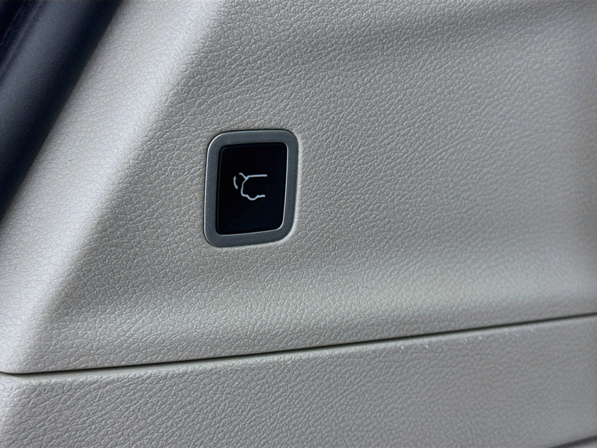 Used 2024 Chrysler Pacifica Touring-L FWD image 31