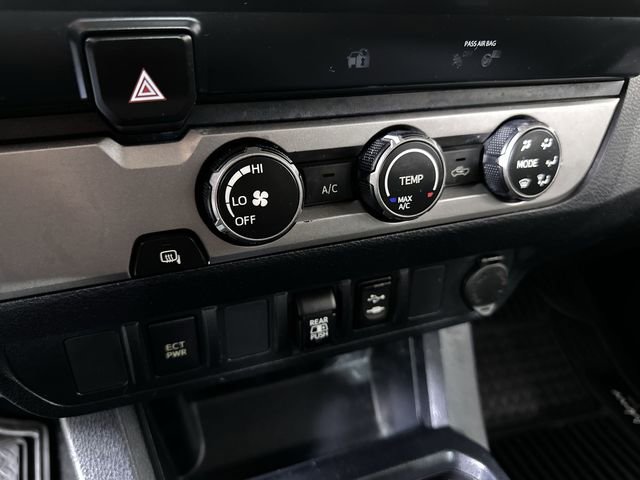 Used 2019 Toyota Tacoma SR5 RWD image 17